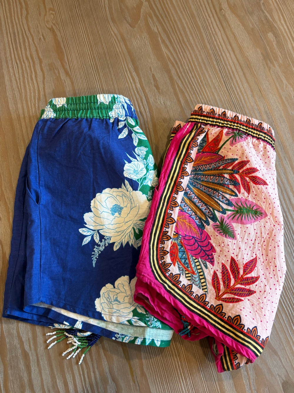 2 pairs of Farm Rio floral shorts - Picture 2 of 8
